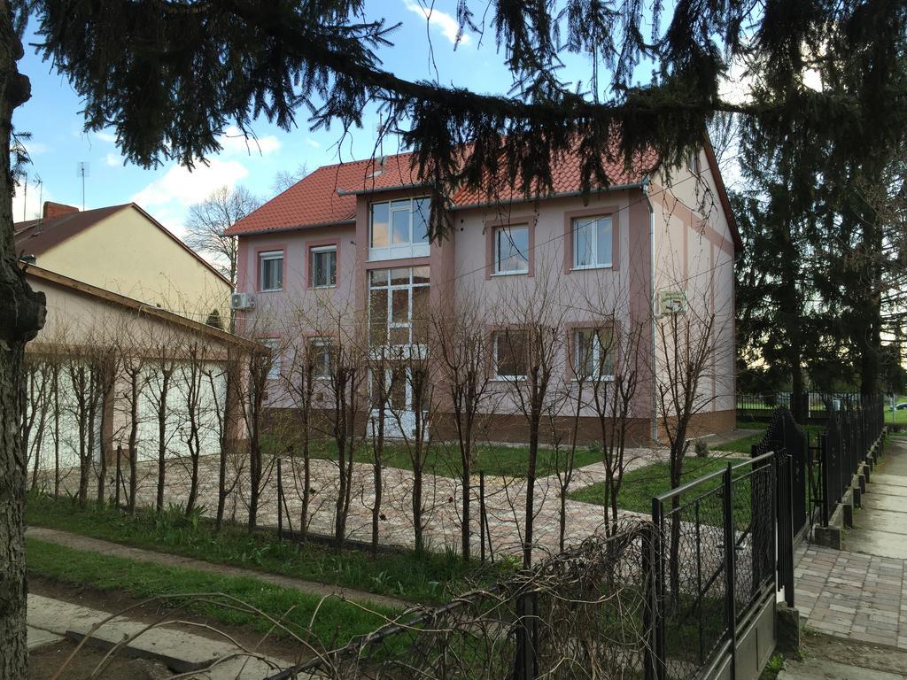 Platan Apartman Hajdúszoboszló 外观 照片