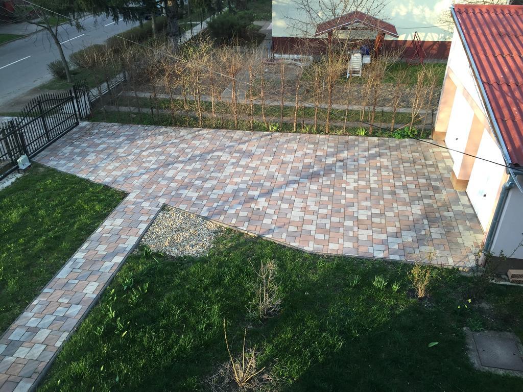 Platan Apartman Hajdúszoboszló 外观 照片