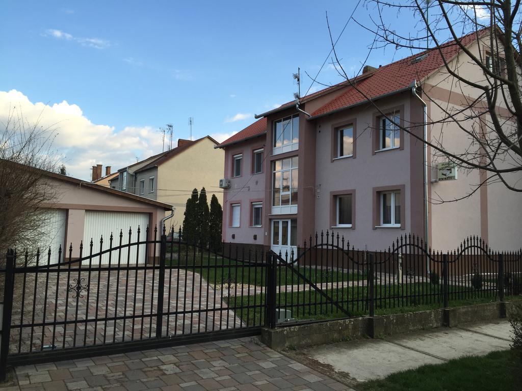 Platan Apartman Hajdúszoboszló 外观 照片